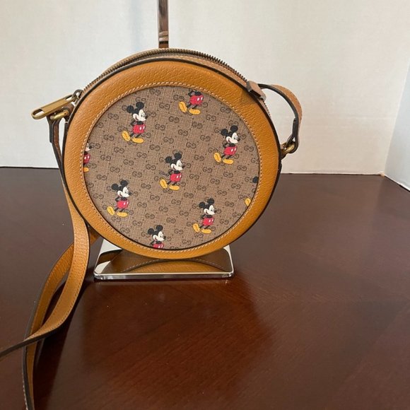 Gucci Disney Mickey Mouse GG Round Circle Crossbody Bag Dust cover/Box (115244) - Picture 2 of 8
